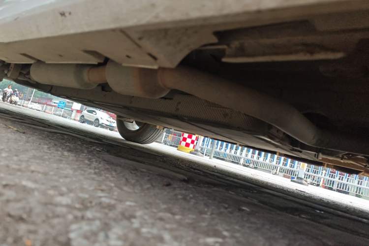 Used BYD Qin PLUS 2021 DM-i 55KM Flagship Model Chassis Front Right