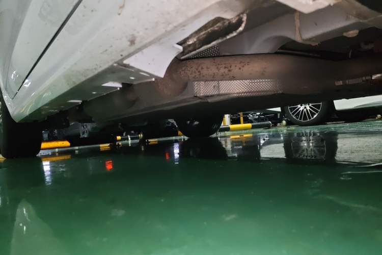 Used BYD Qin PLUS 2021 DM-i 120KM Prestige Model Chassis Front Right