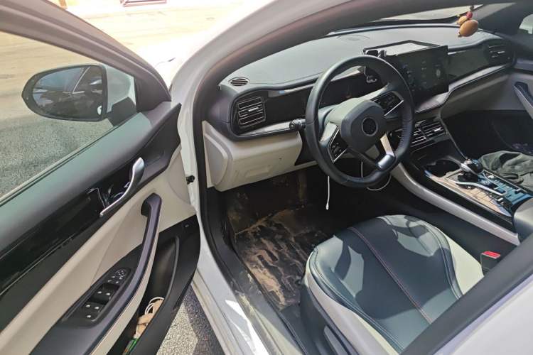 Used BYD Qin PLUS 2021 DM-i 55KM Prestige Model Driver Seat