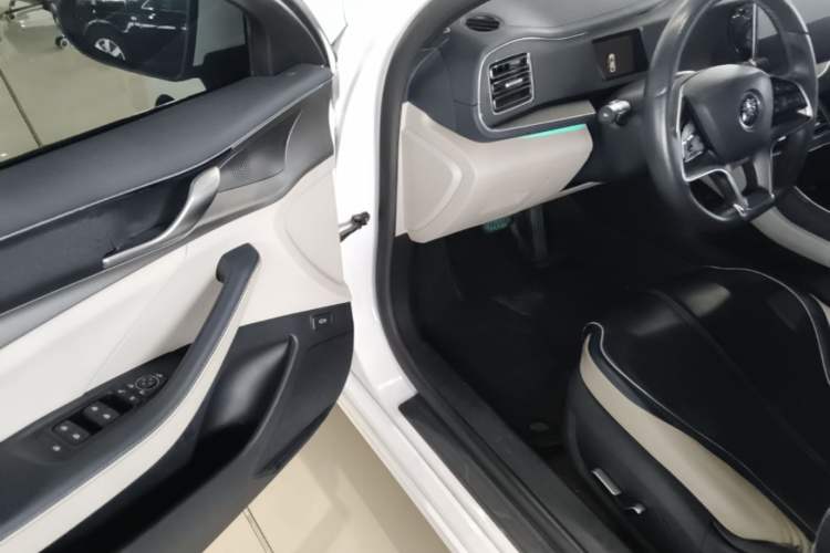Used BYD Qin PLUS 2021 EV 500KM Premium Model Driver Seat