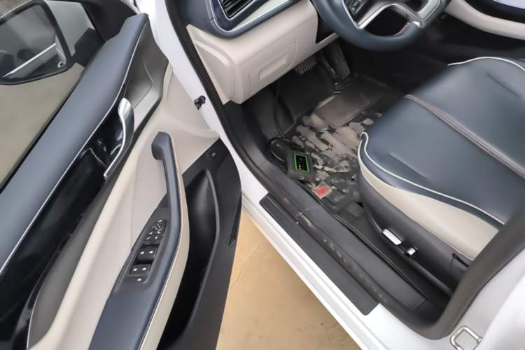 Used BYD Qin PLUS 2021 EV 500KM Luxury Model Driver Seat