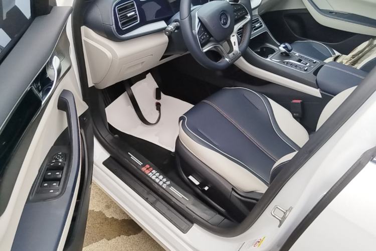 Used BYD Qin PLUS 2021 EV 500KM Luxury Model Driver Seat