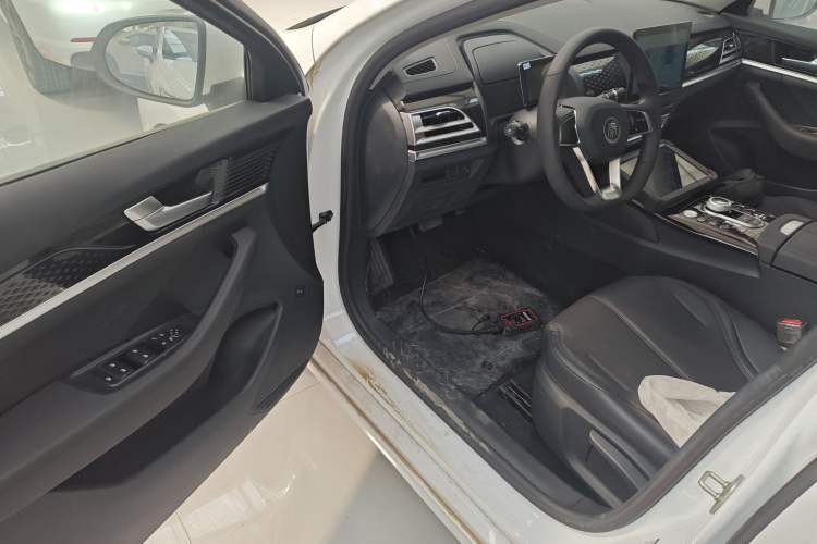 Used BYD Qin PLUS 2021 EV 400KM Leading Comfort Edition Driver Seat