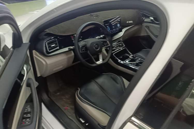 Used BYD Qin PLUS 2021 DM-i 55KM Flagship Model Driver Seat