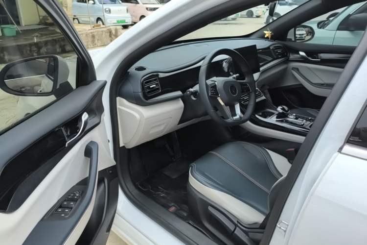 Used BYD Qin PLUS 2021 DM-i 55KM Prestige Model Driver Seat