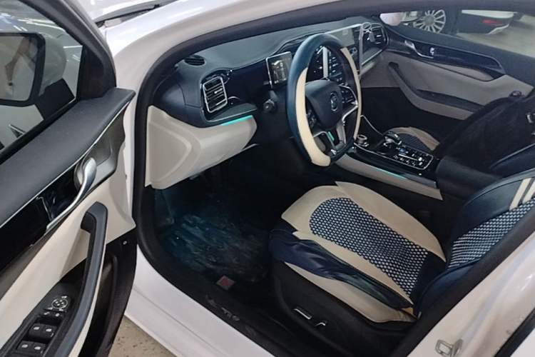 Used BYD Qin PLUS 2021 DM-i 120KM Flagship Model Driver Seat