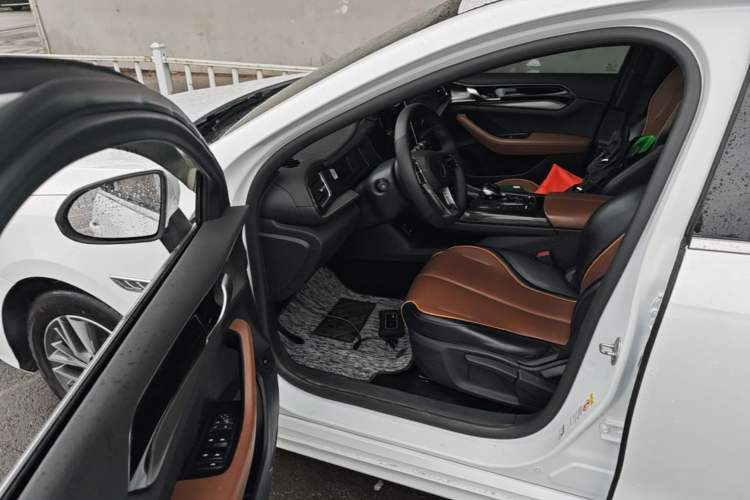 Used BYD Qin PLUS 2021 DM-i 120KM Prestige Model Driver Seat