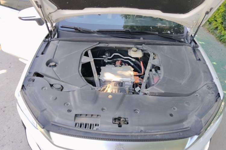 Used BYD Qin PLUS 2021 EV 400KM Luxury Model Engine Bay