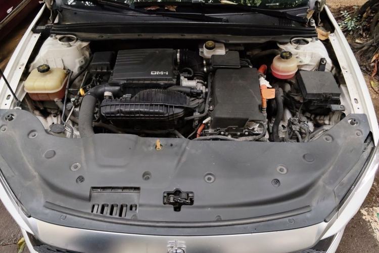 Used BYD Qin PLUS 2021 DM-i 55KM Flagship Model Engine Bay