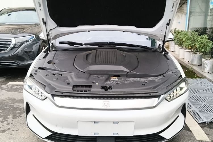 Used BYD Qin PLUS 2021 EV 400KM Luxury Model Engine Bay