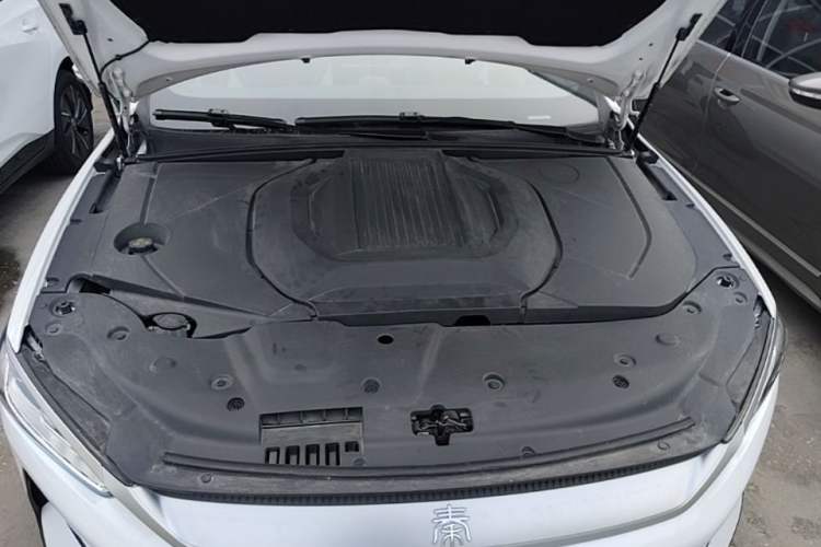 Used BYD Qin PLUS 2021 EV 500KM Luxury Model Engine Bay