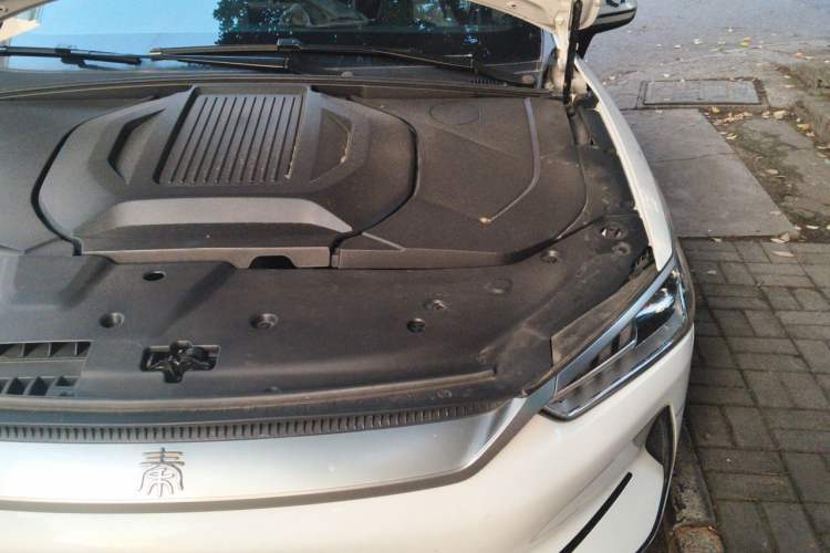 Used BYD Qin PLUS 2021 EV 500KM Luxury Model Engine Bay Left