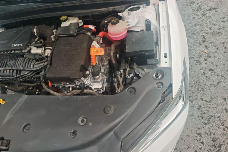 Used BYD Qin PLUS 2021 DM-i 120KM Prestige Model Engine Bay Left