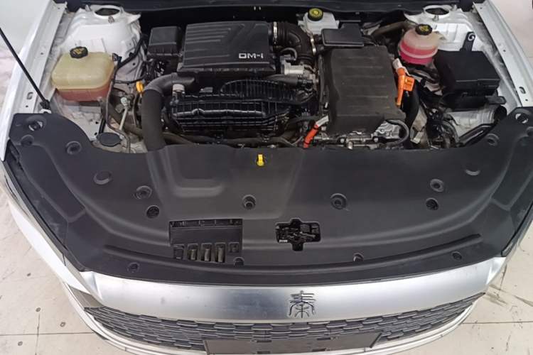 Used BYD Qin PLUS 2021 DM-i 55KM Flagship Model Engine Bay