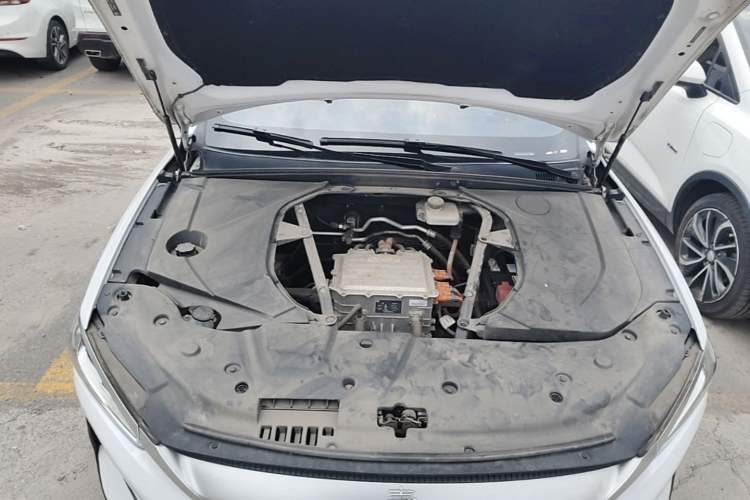 Used BYD Qin PLUS 2021 EV 400KM Luxury Model Engine Bay