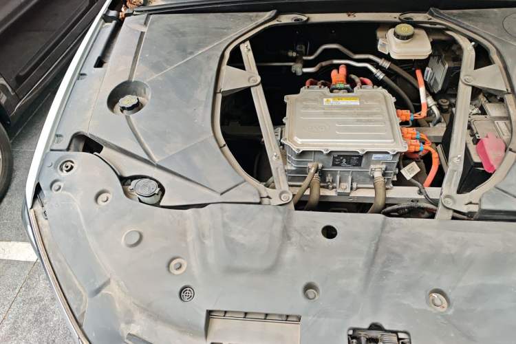Used BYD Qin PLUS 2021 EV 500KM Luxury Model Engine Bay Right