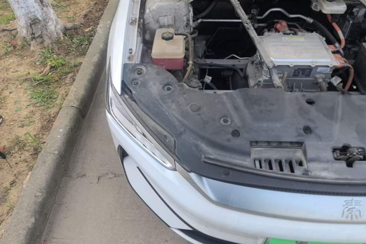 Used BYD Qin PLUS 2021 EV 500KM Luxury Model Engine Bay Right