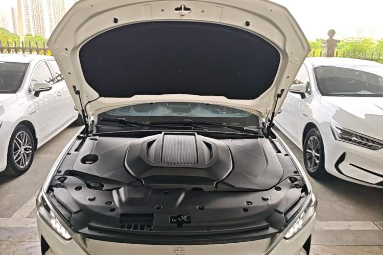 Used BYD Qin PLUS 2021 EV 500KM Luxury Model Engine Bay