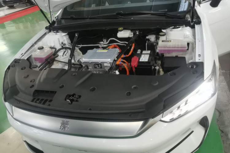 Used BYD Qin PLUS 2021 EV 400KM Luxury Model Engine Bay