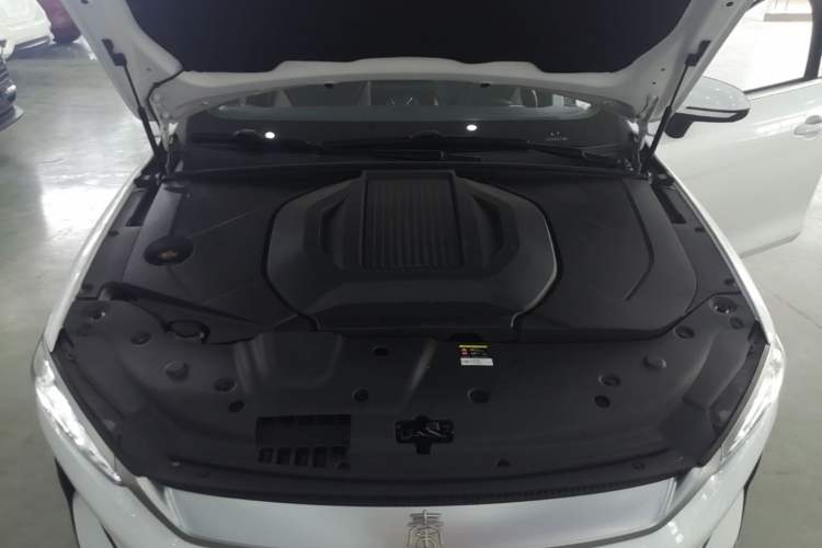 Used BYD Qin PLUS 2021 EV 400KM Luxury Model Engine Bay