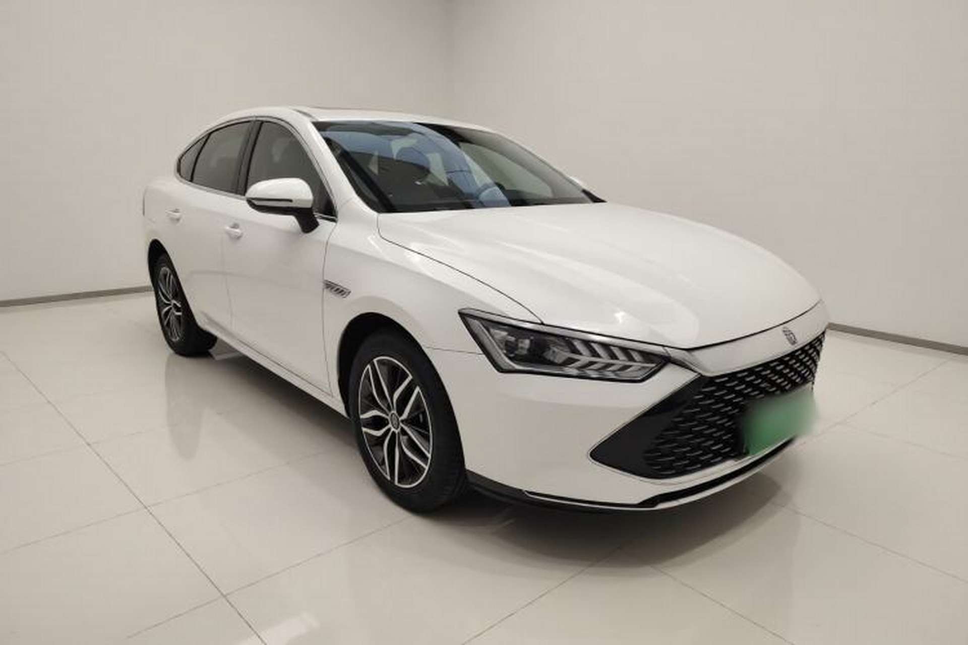 Used BYD Qin PLUS 2021 DM-i 55KM Flagship Model Exterior 2