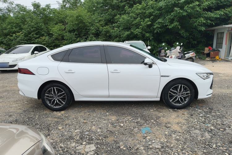 Used BYD Qin PLUS 2021 DM-i 55KM Flagship Model Exterior 2