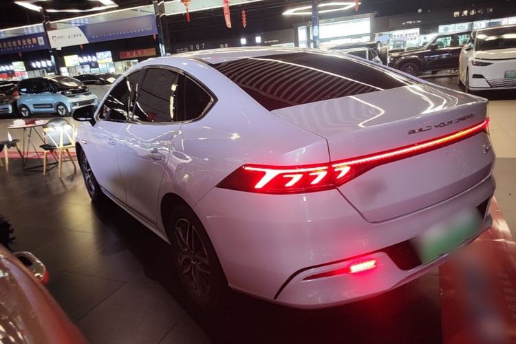 Used BYD Qin PLUS 2021 EV 400KM Luxury Model Exterior 2