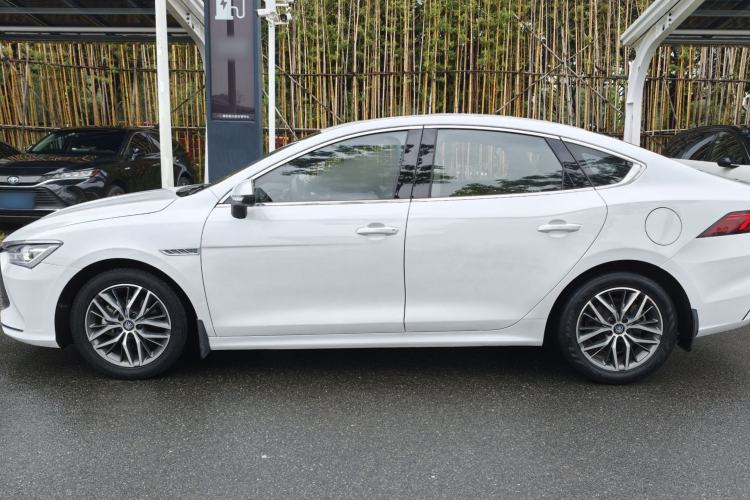 Used BYD Qin PLUS 2021 DM-i 55KM Flagship Model Exterior 3
