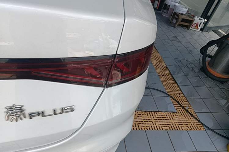Used BYD Qin PLUS 2021 EV 600KM Flagship Model Exterior 3