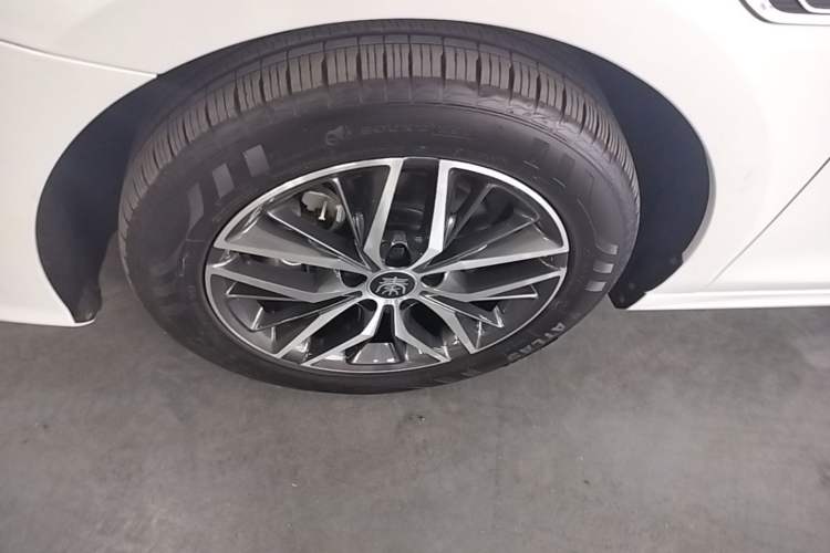 Used BYD Qin PLUS 2021 DM-i 120KM Prestige Model Exterior 4