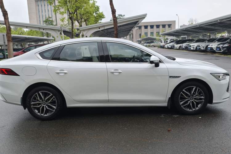 Used BYD Qin PLUS 2021 DM-i 55KM Flagship Model Exterior 4