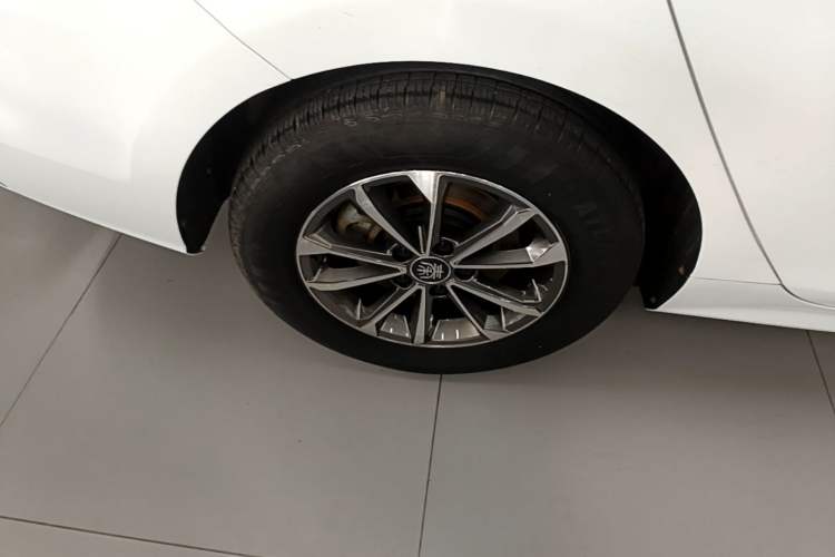 Used BYD Qin PLUS 2021 DM-i 55KM Prestige Model Exterior 5