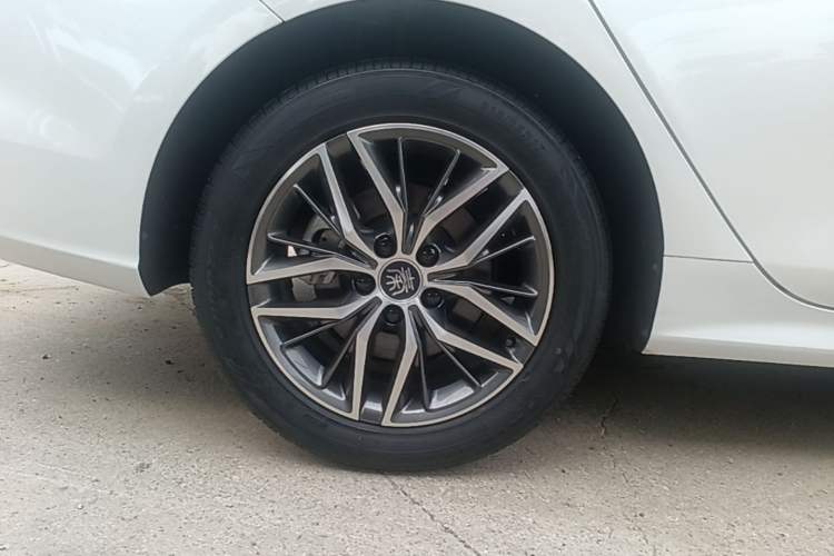 Used BYD Qin PLUS 2021 DM-i 55KM Flagship Model Exterior 5