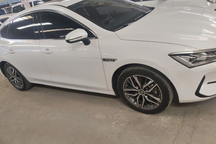 Used BYD Qin PLUS 2021 EV 500KM Luxury Model Exterior 5