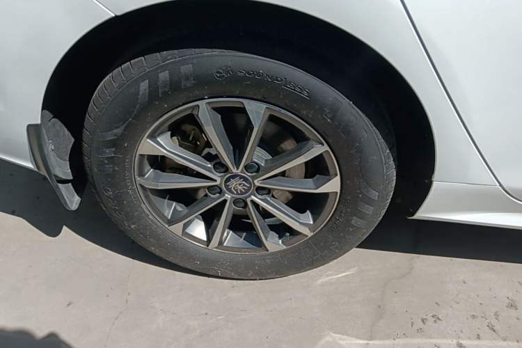 Used BYD Qin PLUS 2021 DM-i 55KM Prestige Model Exterior 5