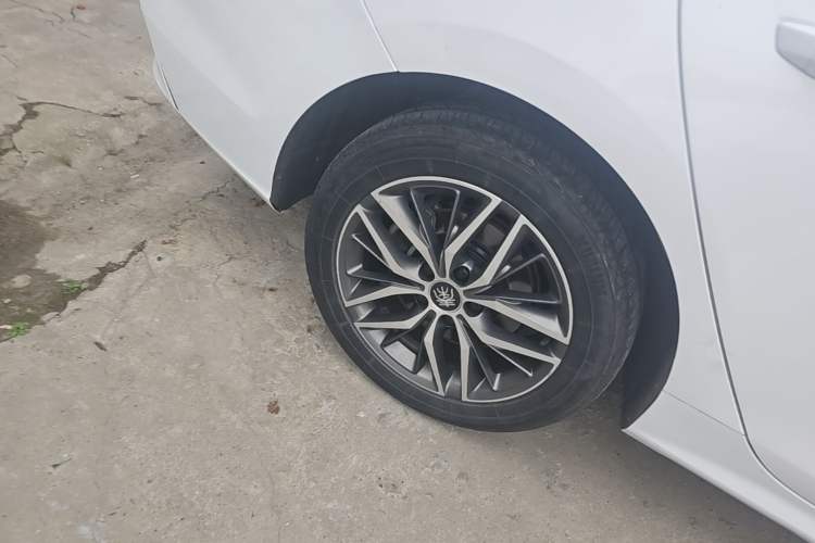 Used BYD Qin PLUS 2021 EV 500KM Luxury Model Exterior 5