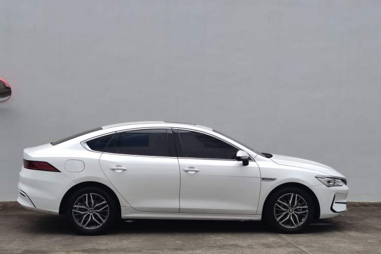 Used BYD Qin PLUS 2021 EV 500KM Premium Model Exterior 6