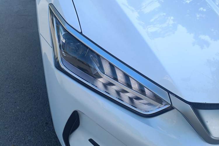 Used BYD Qin PLUS 2021 EV 500KM Luxury Model Exterior 6