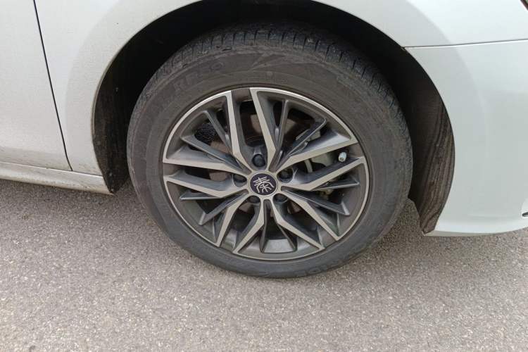 Used BYD Qin PLUS 2021 DM-i 120KM Prestige Model Exterior 7