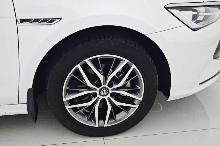 Used BYD Qin PLUS 2021 DM-i 120KM Flagship Model Exterior 9