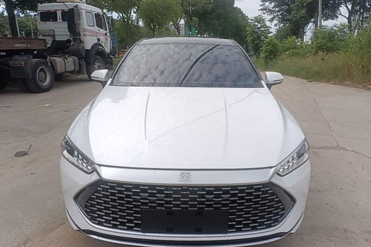 Used BYD Qin PLUS 2021 DM-i 55KM Flagship Model Front