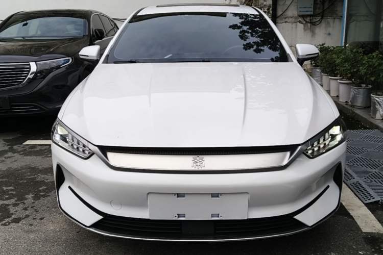 Used BYD Qin PLUS 2021 EV 400KM Luxury Model Front