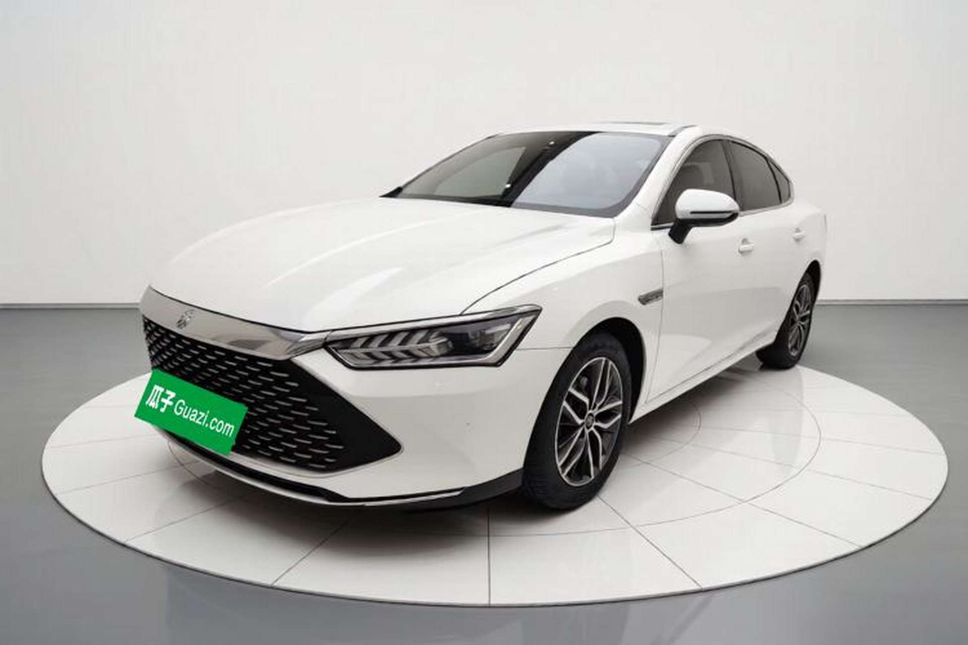 Used BYD Qin PLUS 2021 DM-i 55KM Flagship Model Front Left 45 Deg