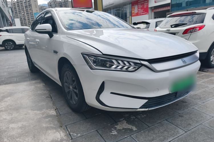 Used BYD Qin PLUS 2021 EV 400KM Leading Comfort Edition Front Right 45 Deg