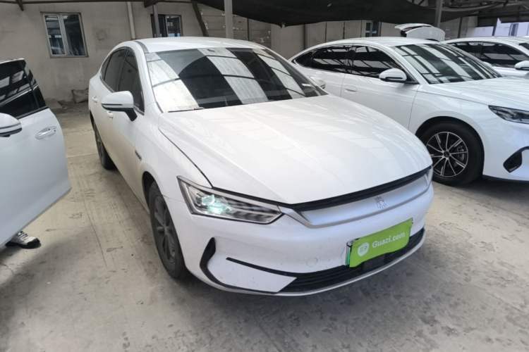 Used BYD Qin PLUS 2021 EV 400KM Leading Comfort Edition Front Right 45 Deg