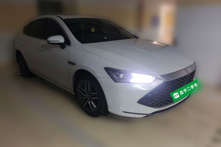 Used BYD Qin PLUS 2021 DM-i 120KM Flagship Model Front Right 45 Deg