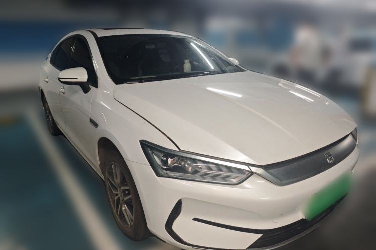 Used BYD Qin PLUS 2021 EV 500KM Luxury Model Front Right 45 Deg
