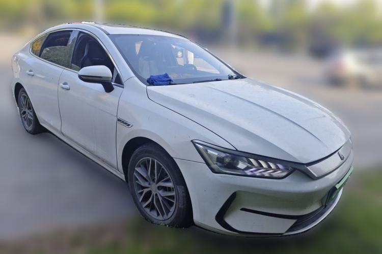 Used BYD Qin PLUS 2021 EV 500KM Luxury Model Front Right 45 Deg