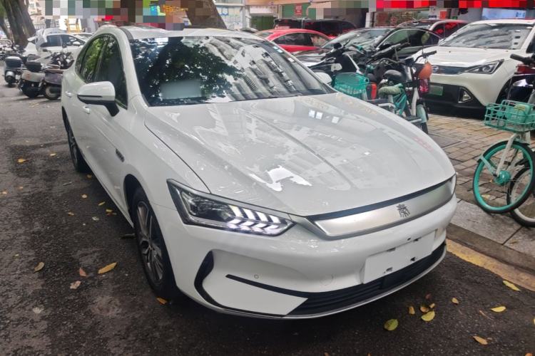 Used BYD Qin PLUS 2021 EV 500KM Premium Model Front Right 45 Deg