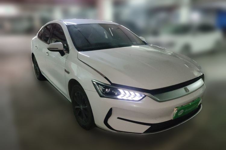 Used BYD Qin PLUS 2021 EV 400KM Leading Comfort Edition Front Right 45 Deg